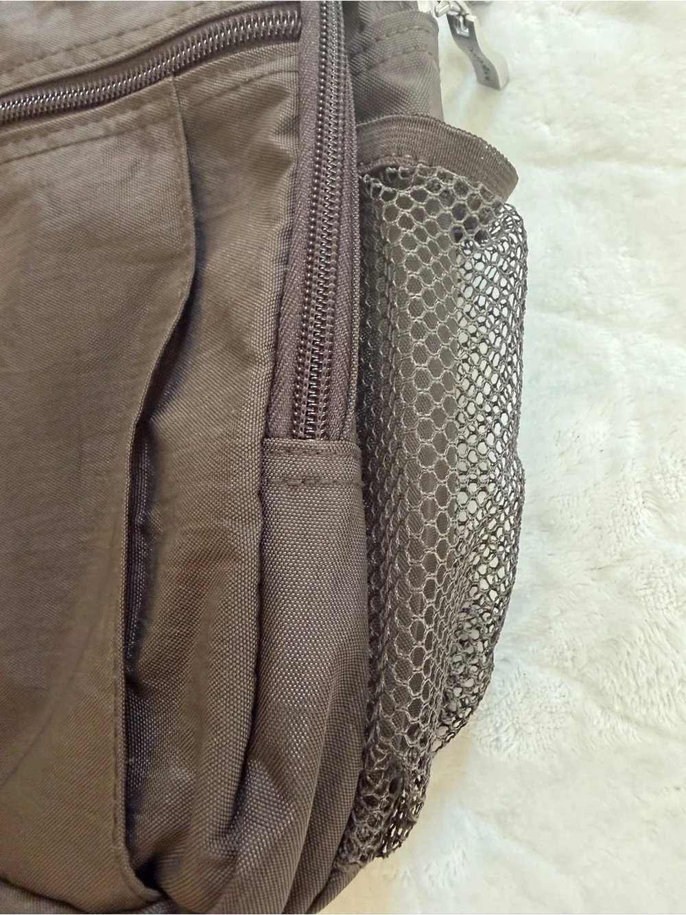 Baggallini sling crossbody travel bag - Picture 7 of 14